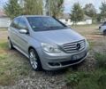 Серый Мерседес Б-класс, объемом двигателя 2 л и пробегом 280 тыс. км за 3800 $, фото 1 на Automoto.ua
