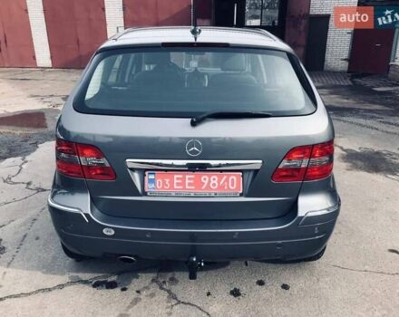 Сірий Мерседес Б-клас, об'ємом двигуна 1.7 л та пробігом 219 тис. км за 8000 $, фото 4 на Automoto.ua