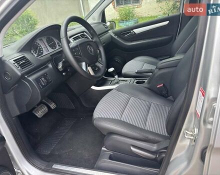 Мерседес Б-класс 2007 в Нововолынск на Automoto.ua Серый Мерседес Б-класс, объемом двигателя 2 л и пробегом 219 тыс. км за 7900 $, фото 15 на Automoto.ua