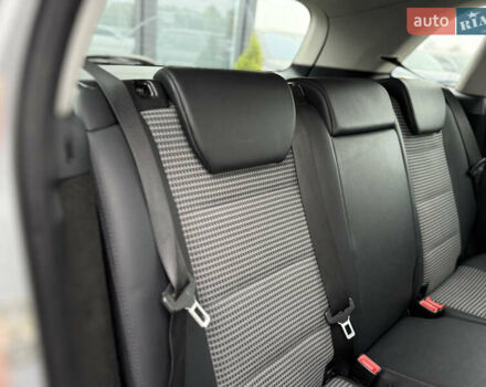 Сірий Мерседес Б-клас, об'ємом двигуна 2 л та пробігом 253 тис. км за 6900 $, фото 16 на Automoto.ua