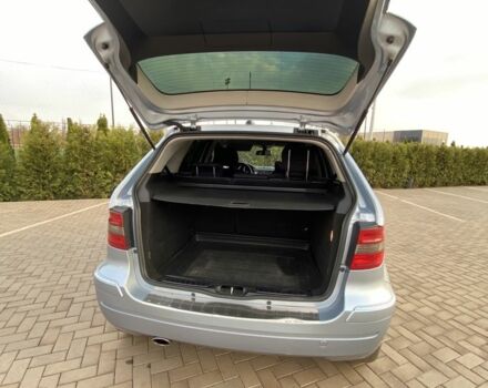 Серый Мерседес Б-класс, объемом двигателя 2 л и пробегом 213 тыс. км за 7250 $, фото 4 на Automoto.ua