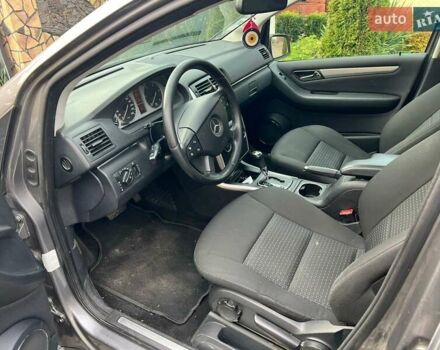 Серый Мерседес Б-класс, объемом двигателя 2.03 л и пробегом 240 тыс. км за 8700 $, фото 2 на Automoto.ua