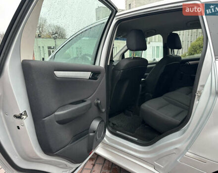 Серый Мерседес Б-класс, объемом двигателя 1.7 л и пробегом 237 тыс. км за 6600 $, фото 17 на Automoto.ua