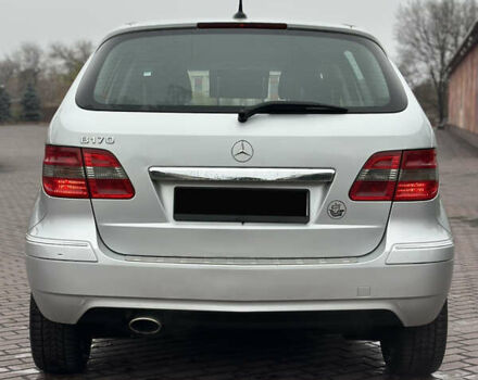 Серый Мерседес Б-класс, объемом двигателя 1.7 л и пробегом 237 тыс. км за 6600 $, фото 9 на Automoto.ua