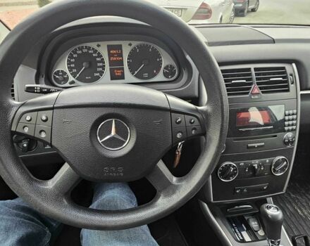 Сірий Мерседес Б-клас, об'ємом двигуна 2 л та пробігом 259 тис. км за 6650 $, фото 10 на Automoto.ua