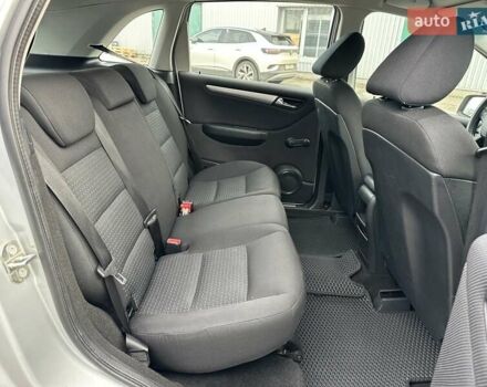 Серый Мерседес Б-класс, объемом двигателя 1.99 л и пробегом 270 тыс. км за 5990 $, фото 22 на Automoto.ua