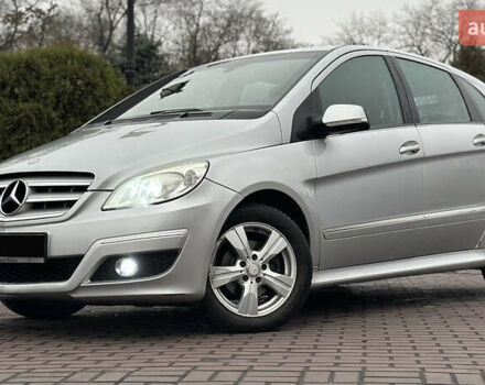 Серый Мерседес Б-класс, объемом двигателя 1.7 л и пробегом 237 тыс. км за 6600 $, фото 1 на Automoto.ua