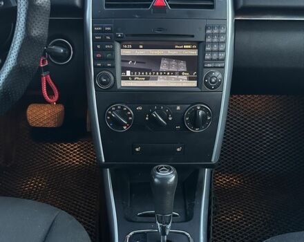 Серый Мерседес Б-класс, объемом двигателя 1.7 л и пробегом 237 тыс. км за 6700 $, фото 14 на Automoto.ua