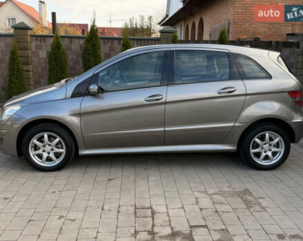 Серый Мерседес Б-класс, объемом двигателя 1.99 л и пробегом 288 тыс. км за 7000 $, фото 3 на Automoto.ua