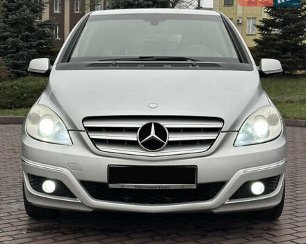 Серый Мерседес Б-класс, объемом двигателя 1.7 л и пробегом 237 тыс. км за 6600 $, фото 3 на Automoto.ua