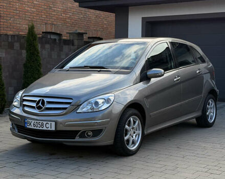 Серый Мерседес Б-класс, объемом двигателя 1.99 л и пробегом 288 тыс. км за 7000 $, фото 2 на Automoto.ua