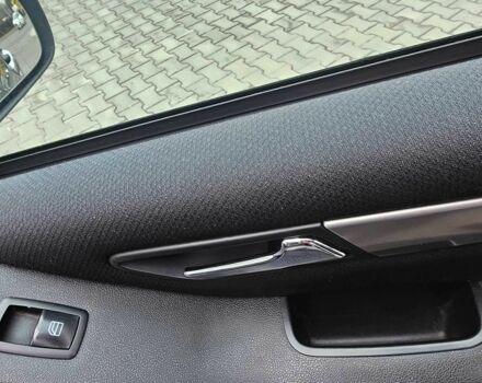 Сірий Мерседес Б-клас, об'ємом двигуна 2 л та пробігом 259 тис. км за 6650 $, фото 3 на Automoto.ua