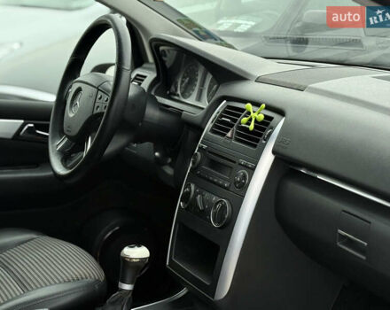 Сірий Мерседес Б-клас, об'ємом двигуна 2 л та пробігом 253 тис. км за 6900 $, фото 21 на Automoto.ua