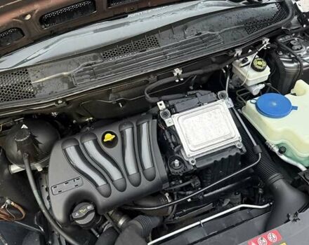 Серый Мерседес Б-класс, объемом двигателя 2 л и пробегом 211 тыс. км за 8500 $, фото 37 на Automoto.ua