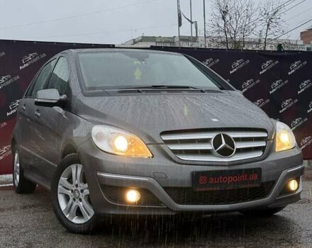 Серый Мерседес Б-класс, объемом двигателя 2 л и пробегом 211 тыс. км за 8500 $, фото 2 на Automoto.ua