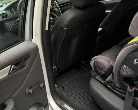 Серый Мерседес Б-класс, объемом двигателя 1.99 л и пробегом 270 тыс. км за 6500 $, фото 4 на Automoto.ua