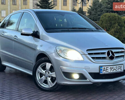 Серый Мерседес Б-класс, объемом двигателя 1.7 л и пробегом 237 тыс. км за 6999 $, фото 7 на Automoto.ua