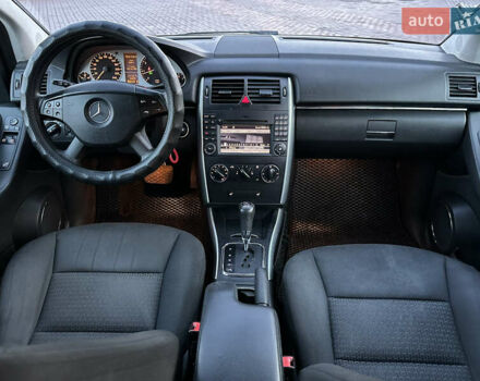 Серый Мерседес Б-класс, объемом двигателя 1.7 л и пробегом 237 тыс. км за 6999 $, фото 27 на Automoto.ua