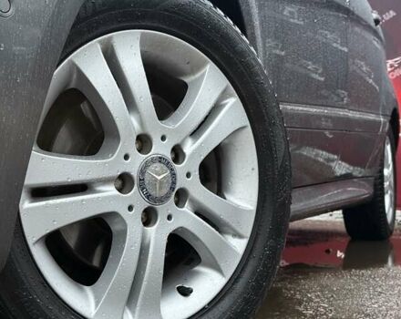 Серый Мерседес Б-класс, объемом двигателя 2 л и пробегом 211 тыс. км за 8500 $, фото 5 на Automoto.ua