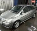 Сірий Мерседес Б-клас, об'ємом двигуна 2 л та пробігом 283 тис. км за 7000 $, фото 3 на Automoto.ua