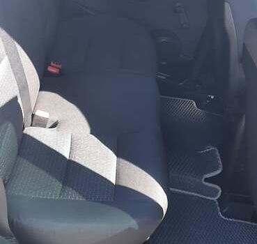 Сірий Мерседес Б-клас, об'ємом двигуна 1.99 л та пробігом 208 тис. км за 7600 $, фото 15 на Automoto.ua