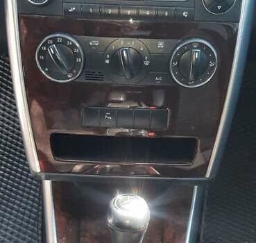 Сірий Мерседес Б-клас, об'ємом двигуна 1.99 л та пробігом 208 тис. км за 7600 $, фото 12 на Automoto.ua