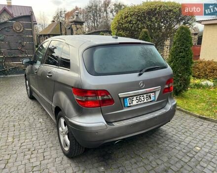 Серый Мерседес Б-класс, объемом двигателя 2.03 л и пробегом 240 тыс. км за 8700 $, фото 12 на Automoto.ua