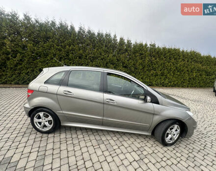 Сірий Мерседес Б-клас, об'ємом двигуна 1.99 л та пробігом 265 тис. км за 5700 $, фото 13 на Automoto.ua