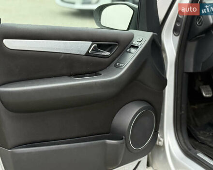 Сірий Мерседес Б-клас, об'ємом двигуна 2 л та пробігом 253 тис. км за 6900 $, фото 26 на Automoto.ua