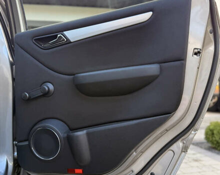 Серый Мерседес Б-класс, объемом двигателя 1.99 л и пробегом 288 тыс. км за 7000 $, фото 42 на Automoto.ua