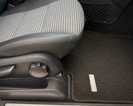 Серый Мерседес Б-класс, объемом двигателя 1.99 л и пробегом 288 тыс. км за 7000 $, фото 92 на Automoto.ua