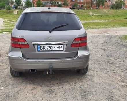 Серый Мерседес Б-класс, объемом двигателя 1.99 л и пробегом 281 тыс. км за 6600 $, фото 2 на Automoto.ua