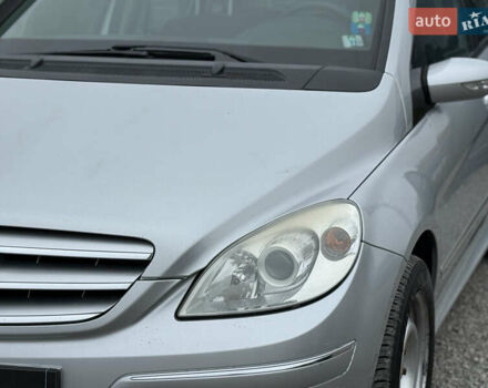 Сірий Мерседес Б-клас, об'ємом двигуна 2 л та пробігом 253 тис. км за 6900 $, фото 3 на Automoto.ua