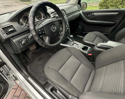 Серый Мерседес Б-класс, объемом двигателя 1.7 л и пробегом 237 тыс. км за 6600 $, фото 12 на Automoto.ua