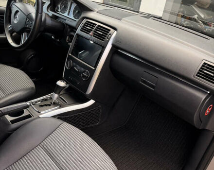 Серый Мерседес Б-класс, объемом двигателя 1.99 л и пробегом 288 тыс. км за 7000 $, фото 94 на Automoto.ua