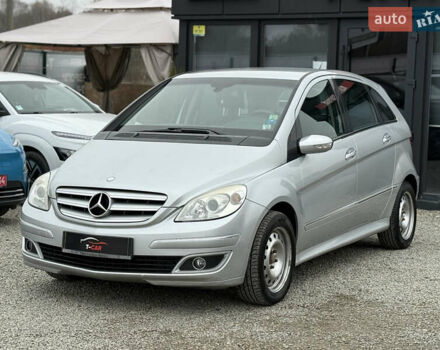 Сірий Мерседес Б-клас, об'ємом двигуна 2 л та пробігом 253 тис. км за 6900 $, фото 4 на Automoto.ua