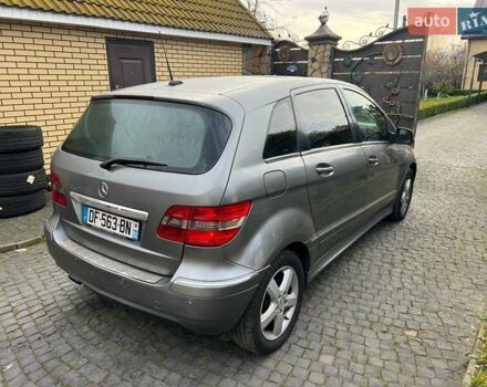 Серый Мерседес Б-класс, объемом двигателя 2.03 л и пробегом 240 тыс. км за 8700 $, фото 3 на Automoto.ua