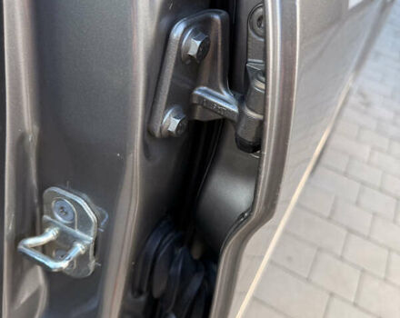 Серый Мерседес Б-класс, объемом двигателя 1.99 л и пробегом 288 тыс. км за 7000 $, фото 101 на Automoto.ua