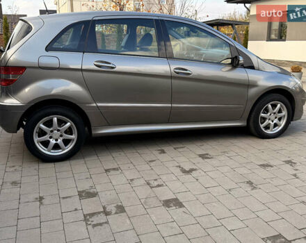 Серый Мерседес Б-класс, объемом двигателя 1.99 л и пробегом 288 тыс. км за 7000 $, фото 8 на Automoto.ua