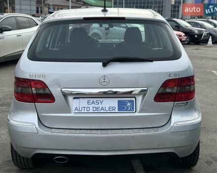 Серый Мерседес Б-класс, объемом двигателя 1.99 л и пробегом 270 тыс. км за 5990 $, фото 4 на Automoto.ua