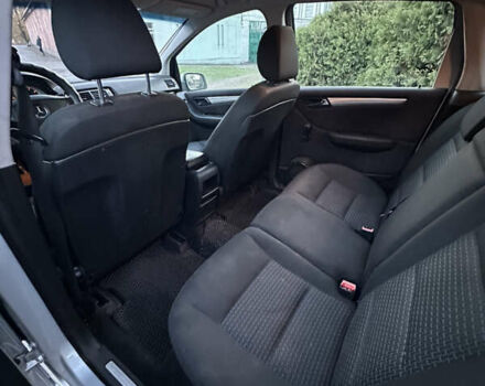 Серый Мерседес Б-класс, объемом двигателя 1.7 л и пробегом 237 тыс. км за 6999 $, фото 18 на Automoto.ua