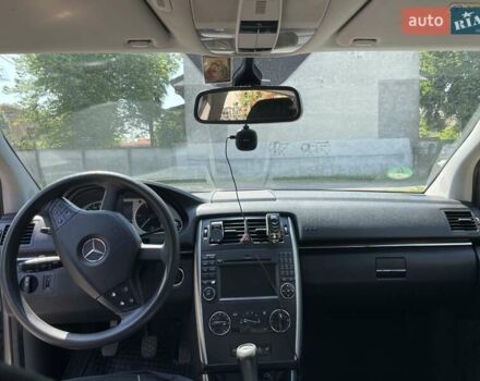 Серый Мерседес Б-класс, объемом двигателя 1.9 л и пробегом 240 тыс. км за 5800 $, фото 6 на Automoto.ua
