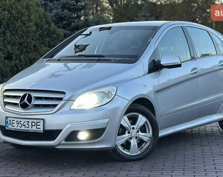 Серый Мерседес Б-класс, объемом двигателя 1.7 л и пробегом 237 тыс. км за 6999 $, фото 1 на Automoto.ua