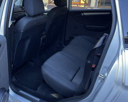 Серый Мерседес Б-класс, объемом двигателя 1.7 л и пробегом 217 тыс. км за 6900 $, фото 10 на Automoto.ua