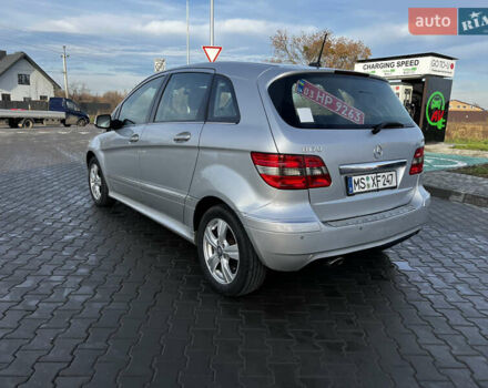 Серый Мерседес Б-класс, объемом двигателя 1.7 л и пробегом 217 тыс. км за 6900 $, фото 2 на Automoto.ua