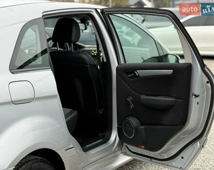 Сірий Мерседес Б-клас, об'ємом двигуна 2 л та пробігом 253 тис. км за 6900 $, фото 17 на Automoto.ua