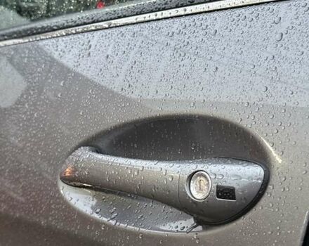 Серый Мерседес Б-класс, объемом двигателя 2 л и пробегом 211 тыс. км за 8500 $, фото 6 на Automoto.ua