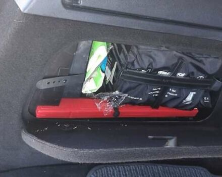 Сірий Мерседес Б-клас, об'ємом двигуна 1.99 л та пробігом 208 тис. км за 7600 $, фото 16 на Automoto.ua