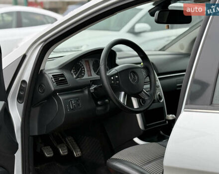 Сірий Мерседес Б-клас, об'ємом двигуна 2 л та пробігом 253 тис. км за 6900 $, фото 25 на Automoto.ua