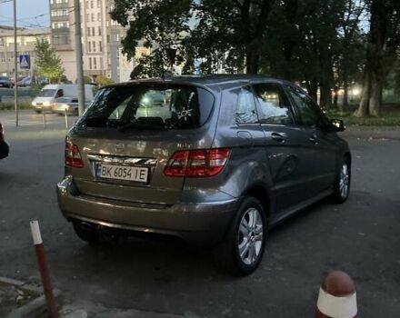 Сірий Мерседес Б-клас, об'ємом двигуна 2.03 л та пробігом 270 тис. км за 7700 $, фото 6 на Automoto.ua